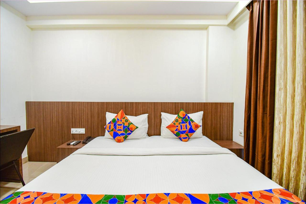 Fabhotel Kzar Select - 2Km From Park Street Колката Екстер'єр фото