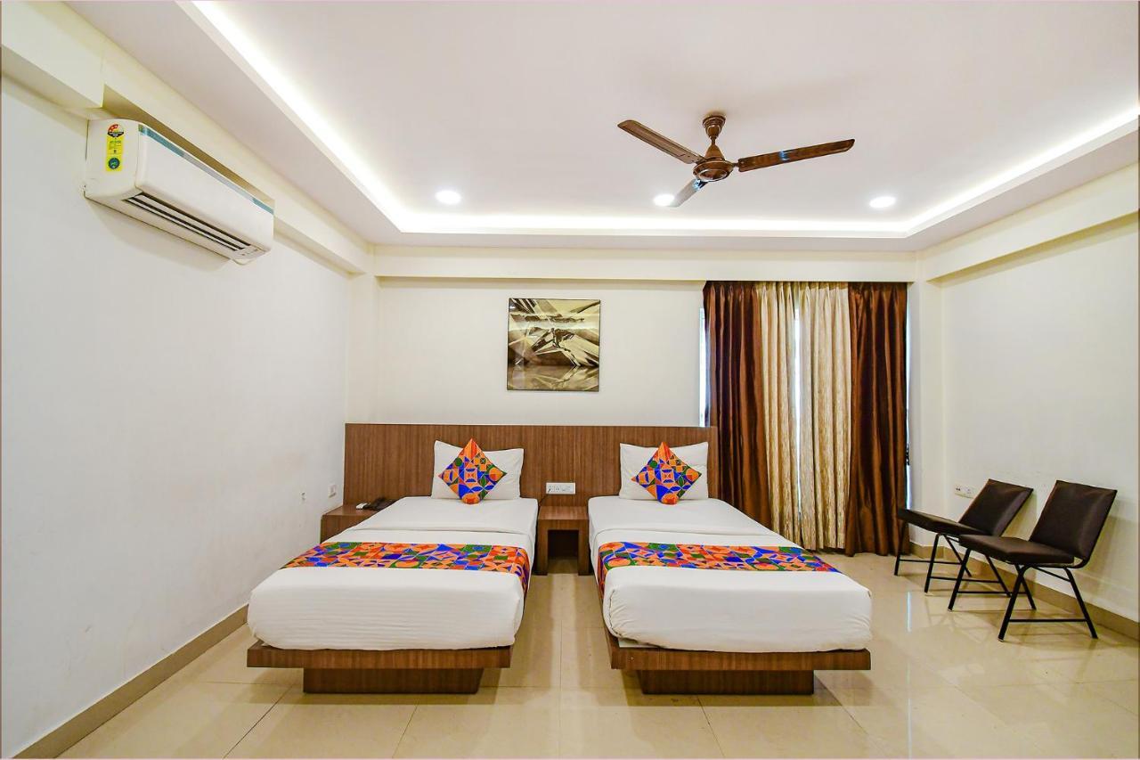 Fabhotel Kzar Select - 2Km From Park Street Колката Екстер'єр фото
